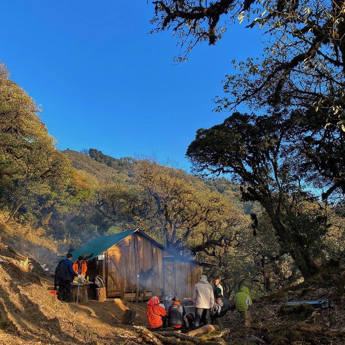 Cung Trekking Mới Xuyên Rừng Nguyên Sinh, Săn Mây Trên Đỉnh Sa Mu – U Bò