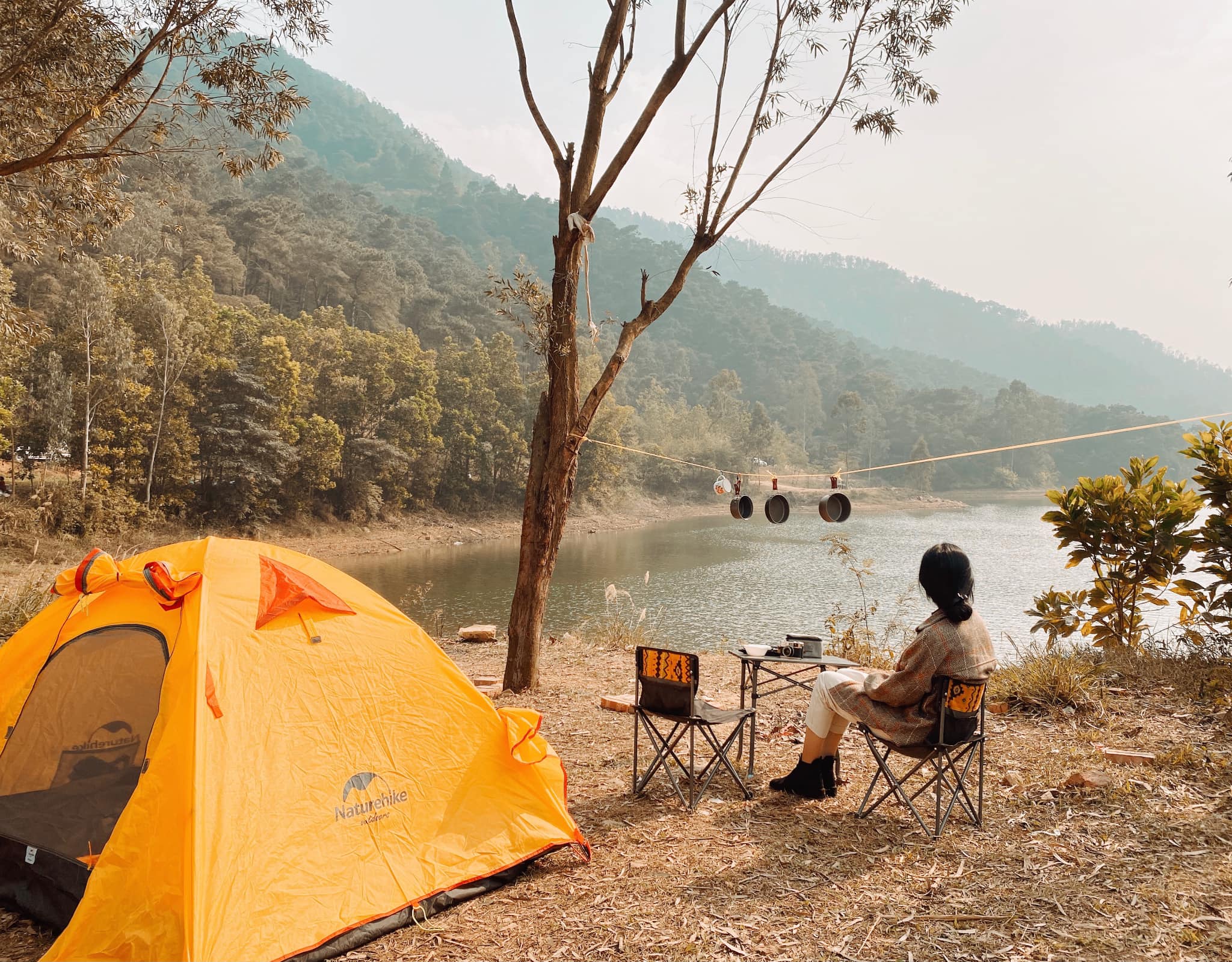 [Leave No Trace] Nguyên tắc 2: Di chuyển, cắm trại trên bề mặt vững chắc